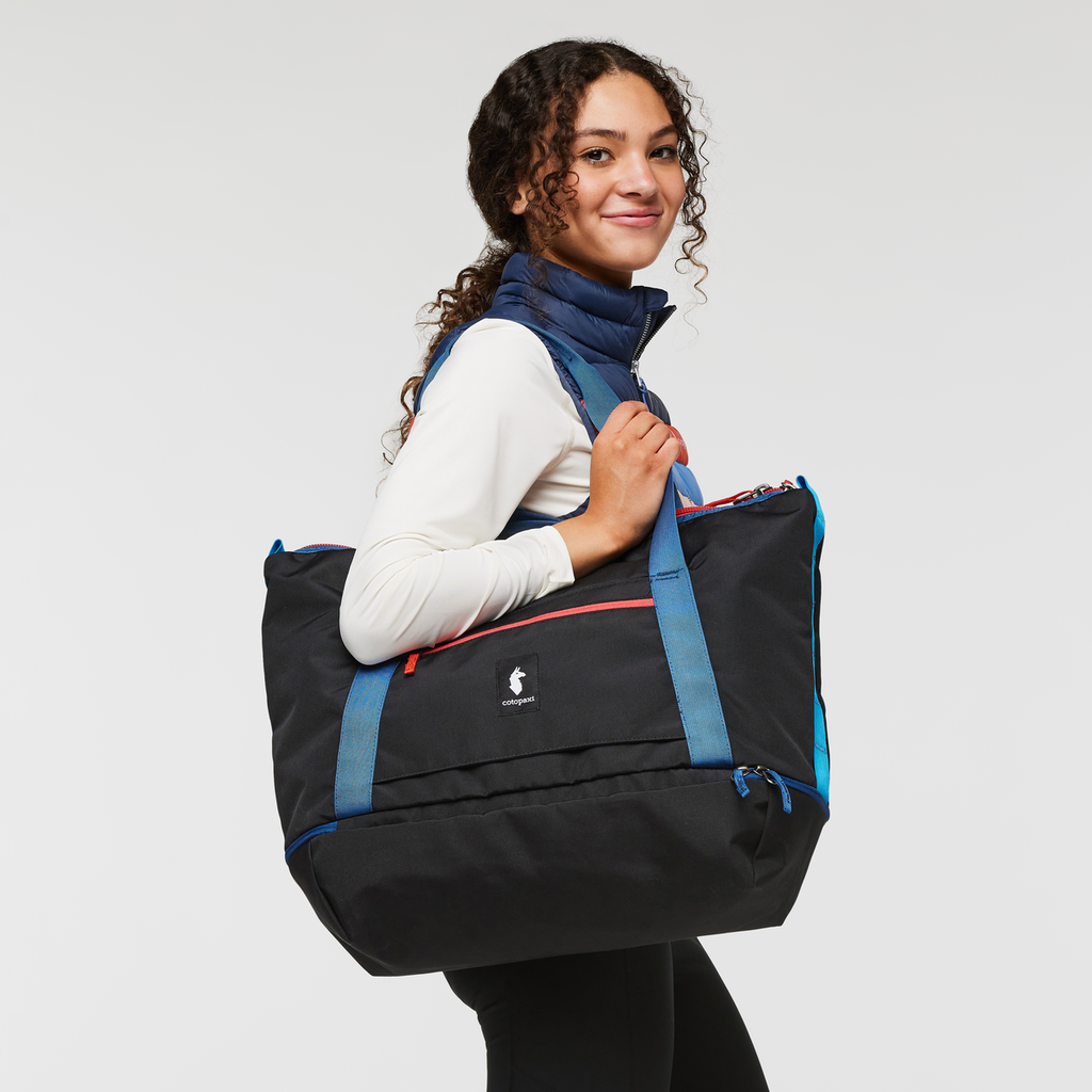 Viaje 35L Weekender Bag